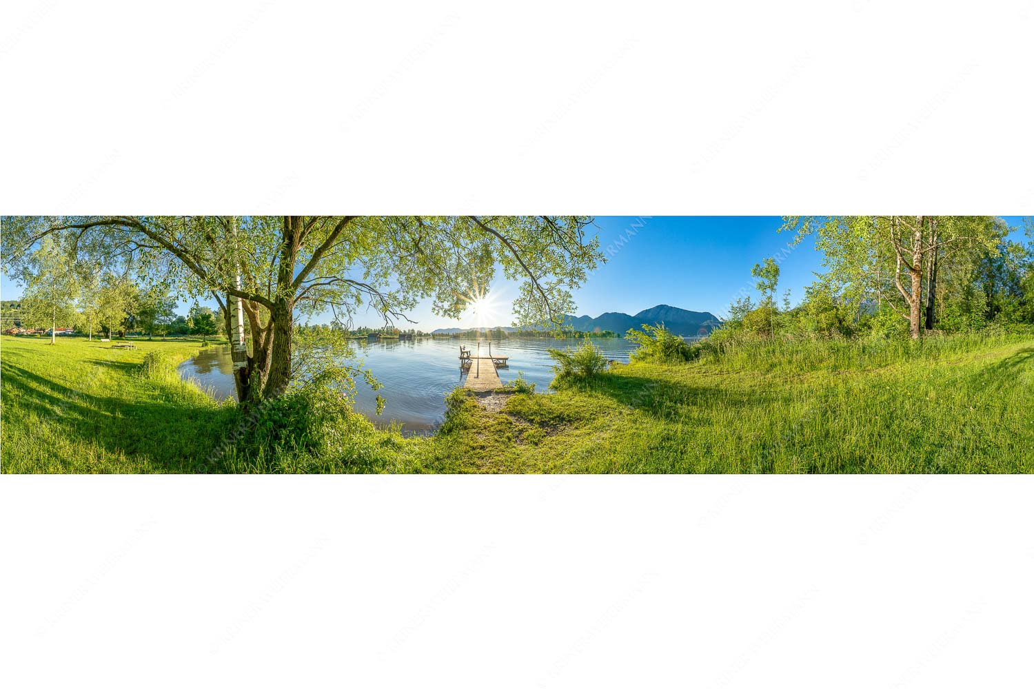 Immer wieder geht die Sonne auf – Seitenverhältnis 4:1 — Kochelsee Blick über den Kochelsee in den Sonnenaufgang
