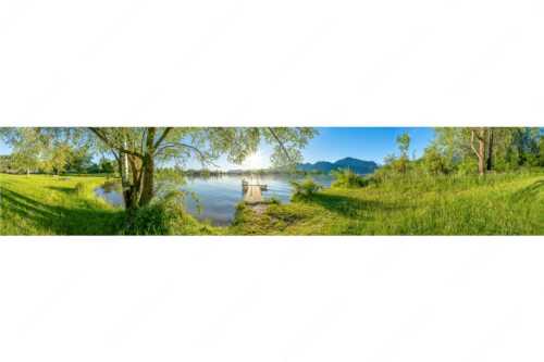 Blick über den Kochelsee in den Sonnenaufgang - Immer wieder geht die Sonne auf - Seitenverhältnis 5:1 - Kochelsee - weitere Infos unter https://www.kriner-weiermann.de