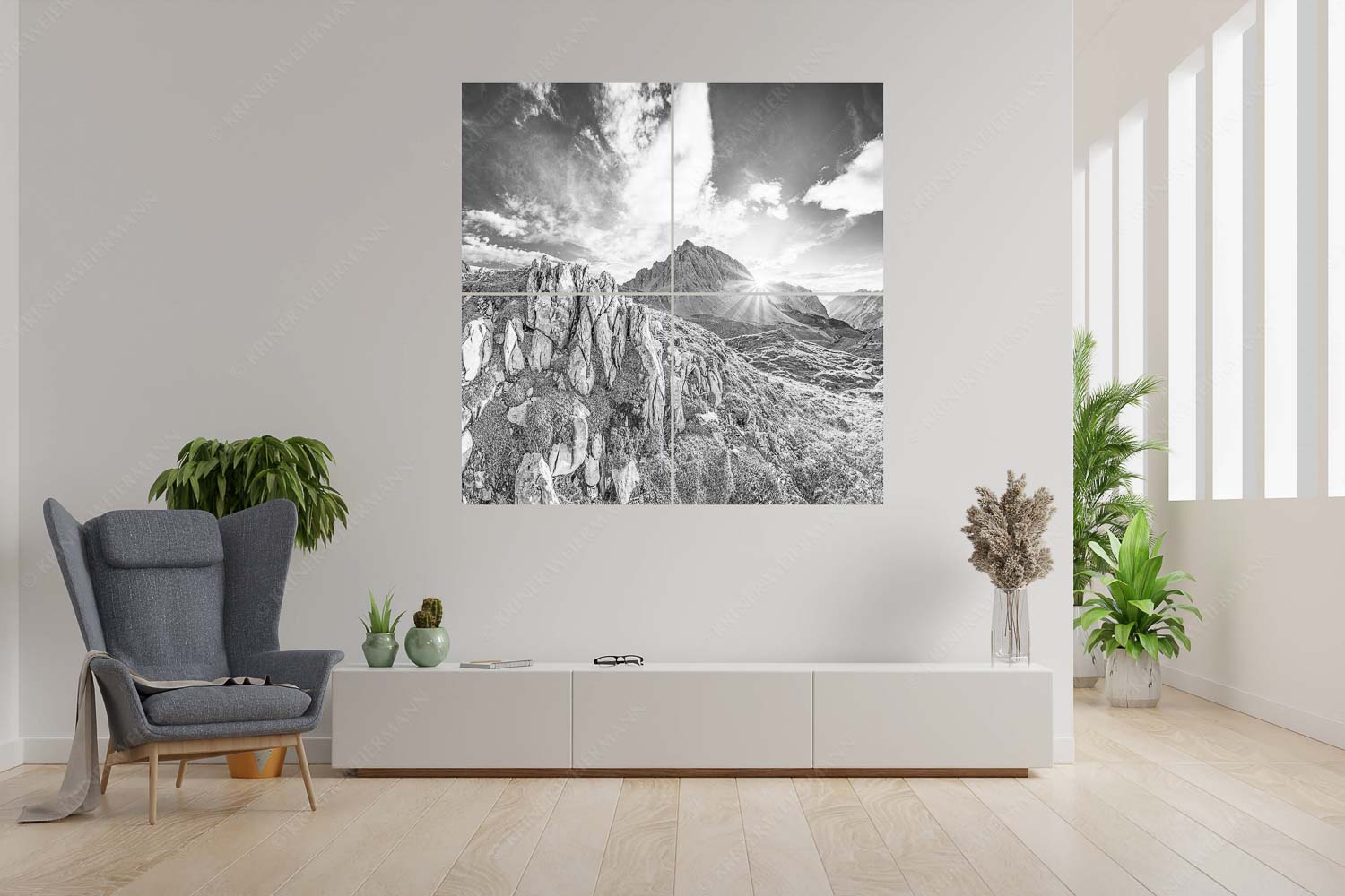 Sonnenuntergang hinter Rumerspitze im Karwendel - In der Pfeis - 4er Split, Größe ca. 180x180cm, Seitenverhältnis 1:1 - Rumerspitze im Karwendel - weitere Infos unter https://www.kriner-weiermann.de