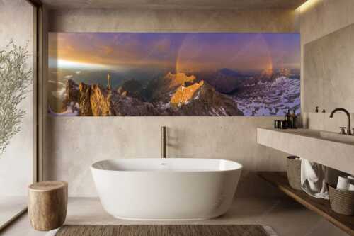 Bergsteiger am Zugspitzgipfel. Blick über Gipfel und Jubiläumsgrat zur Alpspitze - it is magic - Größe ca. 300x100cm, Seitenverhältnis 3:1 - Zugspitz-Bergsteiger mit Regenbogen an Alpspitze - weitere Infos unter https://www.kriner-weiermann.de