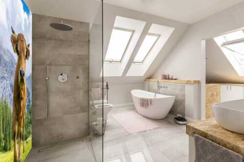 Murnau Werdenfelser Rind auf der Wettersteinalm - Jung und Neugierig - Größe ca. 150x225cm, Seitenverhältnis 2: - Murnau-Werdenfelser Rind - weitere Infos unter https://www.kriner-weiermann.de