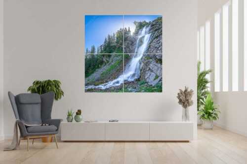 Unterhalb der Soiernhütte fällt dieser eiskalte und klare Wasserfall in das Fischbachtal - Klarer Fall - 4er Split, Größe ca. 180x180cm, Seitenverhältnis 1:1 - Wasserfall im Soierngebirge - weitere Infos unter https://www.kriner-weiermann.de