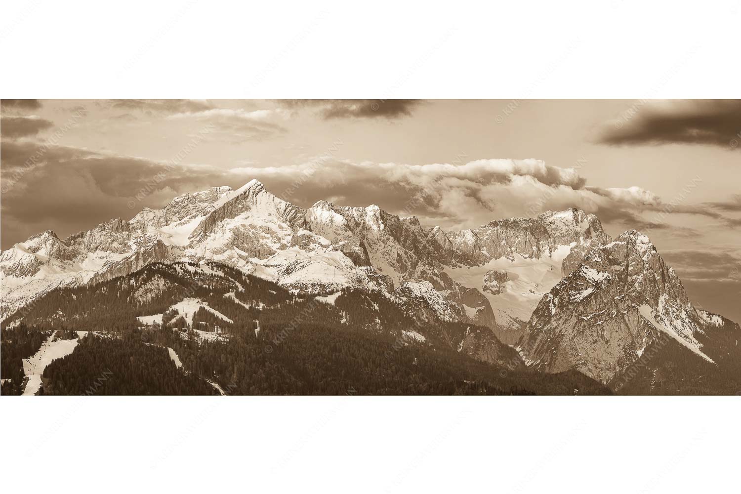 Klassikerkette – Seitenverhältnis 2,5:1 — Alpspitze Zugspitze und Waxenstein Blick auf Zugspitzmassiv mit Alpspitze, Zugspitze und Waxenstein