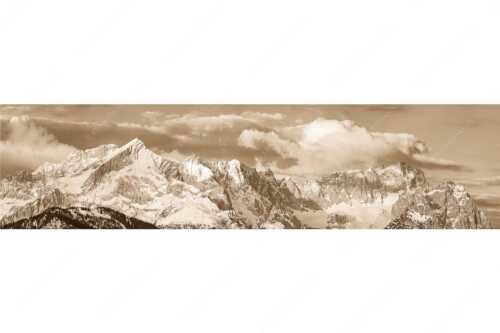 Blick auf Zugspitzmassiv mit Alpspitze, Zugspitze und Waxenstein - Klassikerkette - Seitenverhältnis 4:1 - Alpspitze Zugspitze und Waxenstein - weitere Infos unter https://www.kriner-weiermann.de