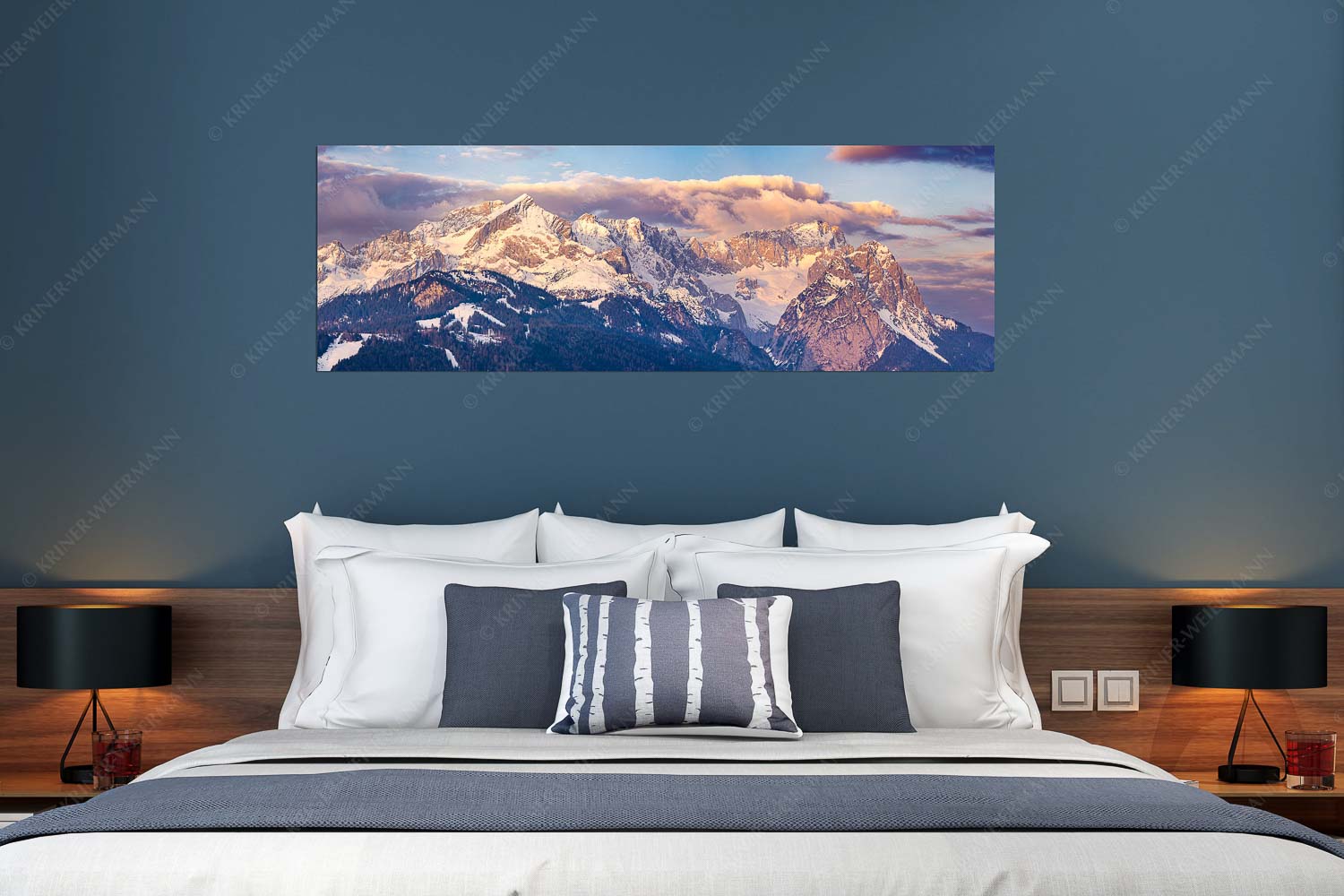 Klassikerkette – Größe ca. 180x60cm, Seitenverhältnis 3:1 — Alpspitze Zugspitze und Waxenstein Blick auf Zugspitzmassiv mit Alpspitze, Zugspitze und Waxenstein - Klassikerkette - Größe ca. 180x60cm, Seitenverhältnis 3:1 - Alpspitze Zugspitze und Waxenstein - weitere Infos unter https://www.kriner-weiermann.de