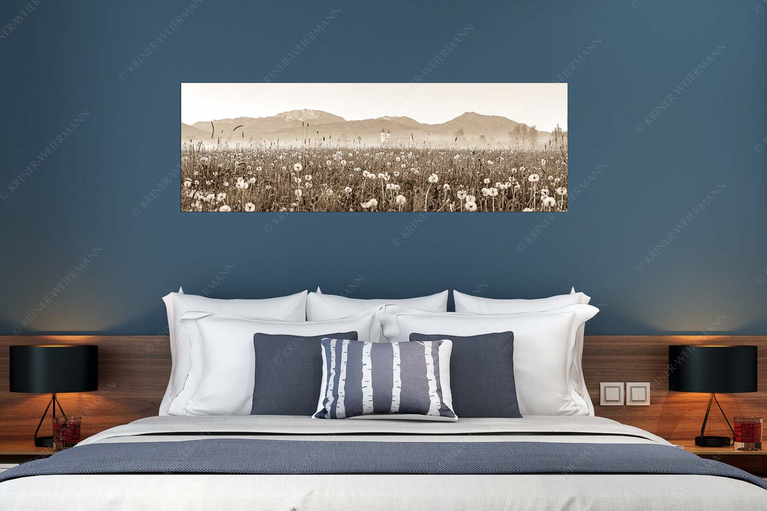 Klosters Vorgarten – Größe ca. 180x60cm, Seitenverhältnis 3:1 — Löwenzahn Benediktbeuern Benediktenwand Kloster Benediktbeuern mit Benediktenwand im Hintergrund - Klosters Vorgarten - Größe ca. 180x60cm, Seitenverhältnis 3:1 - Löwenzahn Benediktbeuern Benediktenwand - weitere Infos unter https://www.kriner-weiermann.de