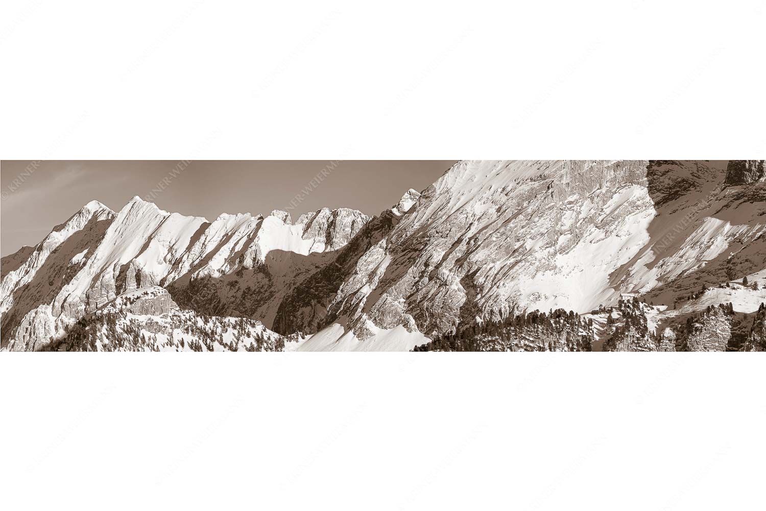 Königlich – Seitenverhältnis 4:1 — Schachenschloss im Winter Schachenschloss auf der Wetterstein-Nordseite strahlt in der Wintersonne