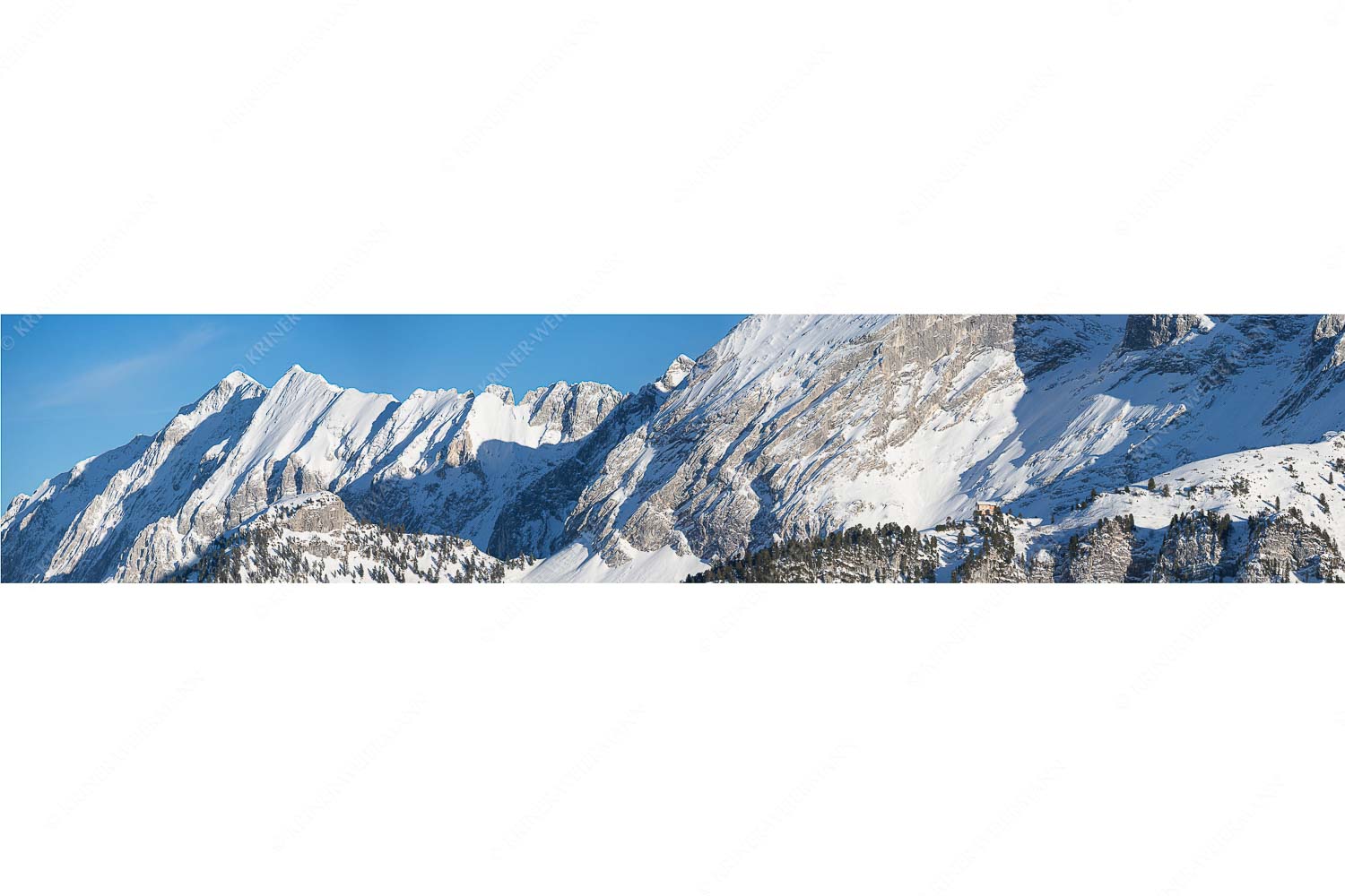 Königlich – Seitenverhältnis 5:1 — Schachenschloss im Winter Schachenschloss auf der Wetterstein-Nordseite strahlt in der Wintersonne