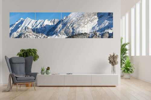 Schachenschloss auf der Wetterstein-Nordseite strahlt in der Wintersonne - Königlich - 4er Split, Größe ca. 280x70cm, Seitenverhältnis 4:1 - Schachenschloss im Winter - weitere Infos unter https://www.kriner-weiermann.de