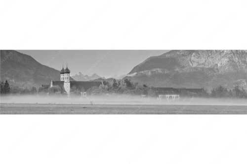 Morgenstimmung am Kloster in Benediktbeuern mit Blick auf die Arnspitzen - Kontemplation - Seitenverhältnis 4:1 - Kloster Benediktbeuern - weitere Infos unter https://www.kriner-weiermann.de
