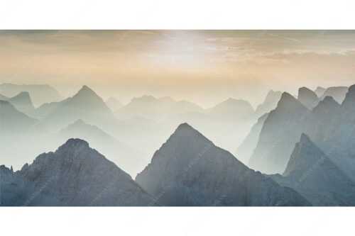 Blick über Moserkarspitze und Lalidererspitze in den Sonnenaufgang - Konturen - Seitenverhältnis 2:1 - Silhouetten im Karwendel - weitere Infos unter https://www.kriner-weiermann.de