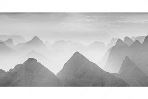 Blick über Moserkarspitze und Lalidererspitze in den Sonnenaufgang - Konturen - Seitenverhältnis 2:1 - Silhouetten im Karwendel - weitere Infos unter https://www.kriner-weiermann.de