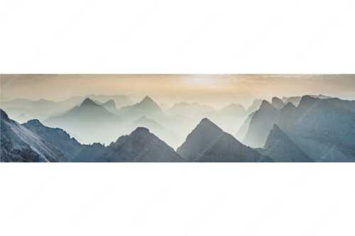 Blick über Moserkarspitze und Lalidererspitze in den Sonnenaufgang - Konturen - Seitenverhältnis 4:1 - Silhouetten im Karwendel - weitere Infos unter https://www.kriner-weiermann.de