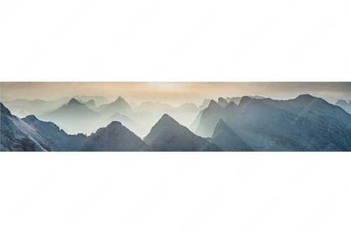 Blick über Moserkarspitze und Lalidererspitze in den Sonnenaufgang - Konturen - Seitenverhältnis 5:1 - Silhouetten im Karwendel - weitere Infos unter https://www.kriner-weiermann.de
