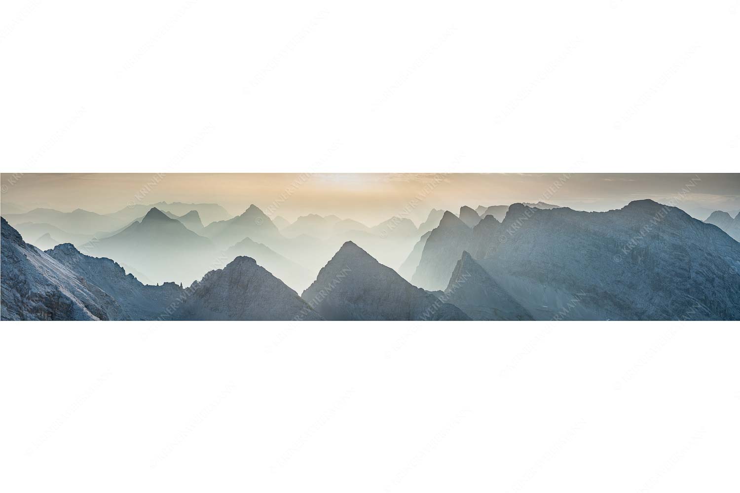 Konturen – Seitenverhältnis 5:1 — Silhouetten im Karwendel Blick über Moserkarspitze und Lalidererspitze in den Sonnenaufgang