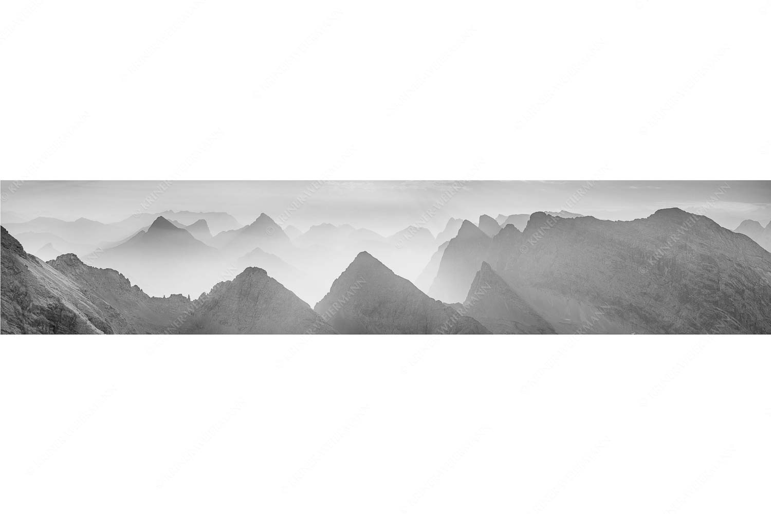 Konturen – Seitenverhältnis 5:1 — Silhouetten im Karwendel Blick über Moserkarspitze und Lalidererspitze in den Sonnenaufgang