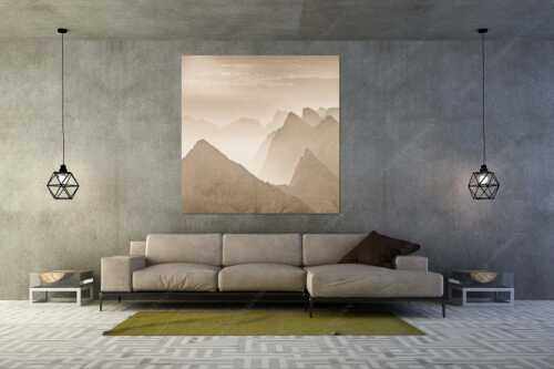 Blick über Moserkarspitze und Lalidererspitze in den Sonnenaufgang - Konturen - Größe ca. 160x160cm, Seitenverhältnis 1:1 - Silhouetten im Karwendel - weitere Infos unter https://www.kriner-weiermann.de