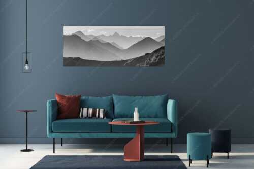 Eine Wanderung im Estergebirge mit Blick über Ammergebirge zu den Allgäuer Alpen - Kraftort II - Größe ca. 175x70cm, Seitenverhältnis 2,5:1 - Wanderung mit Panorama - weitere Infos unter https://www.kriner-weiermann.de