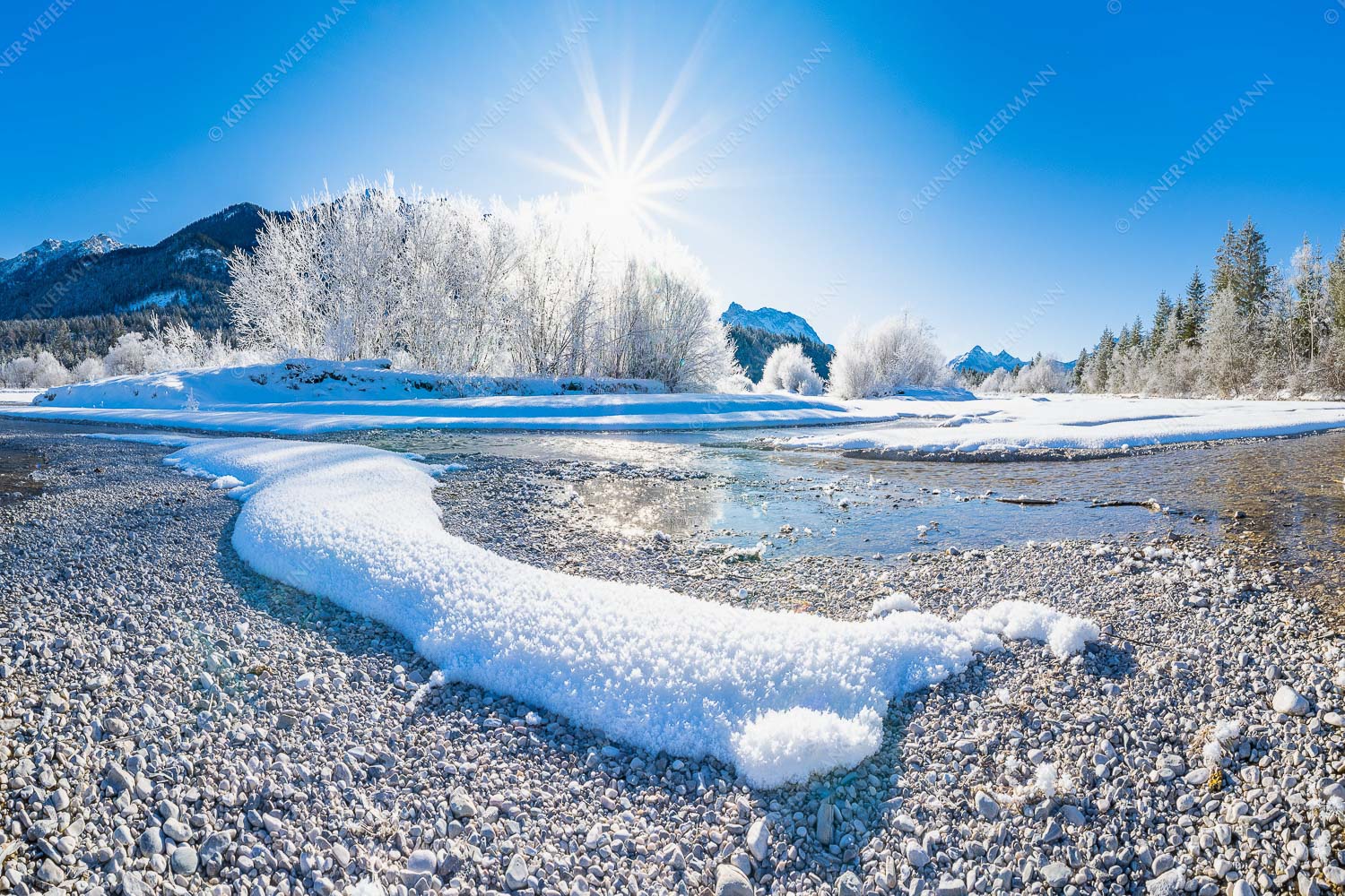 Isar miit Karwendel und Arnspitzen - Kristallteppich - Seitenverhältnis 3:2 - Schnee an der Isar - weitere Infos unter https://www.kriner-weiermann.de