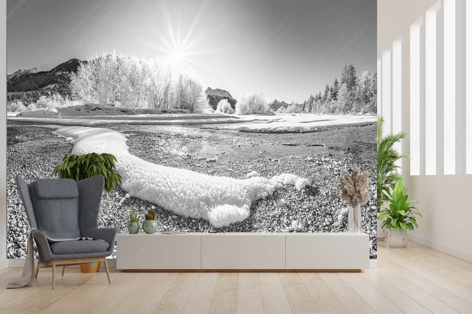 Kristallteppich – Größe ca. 300x200cm, Seitenverhältnis 3:2 — Schnee an der Isar Isar miit Karwendel und Arnspitzen - Kristallteppich - Größe ca. 300x200cm, Seitenverhältnis 3:2 - Schnee an der Isar - weitere Infos unter https://www.kriner-weiermann.de