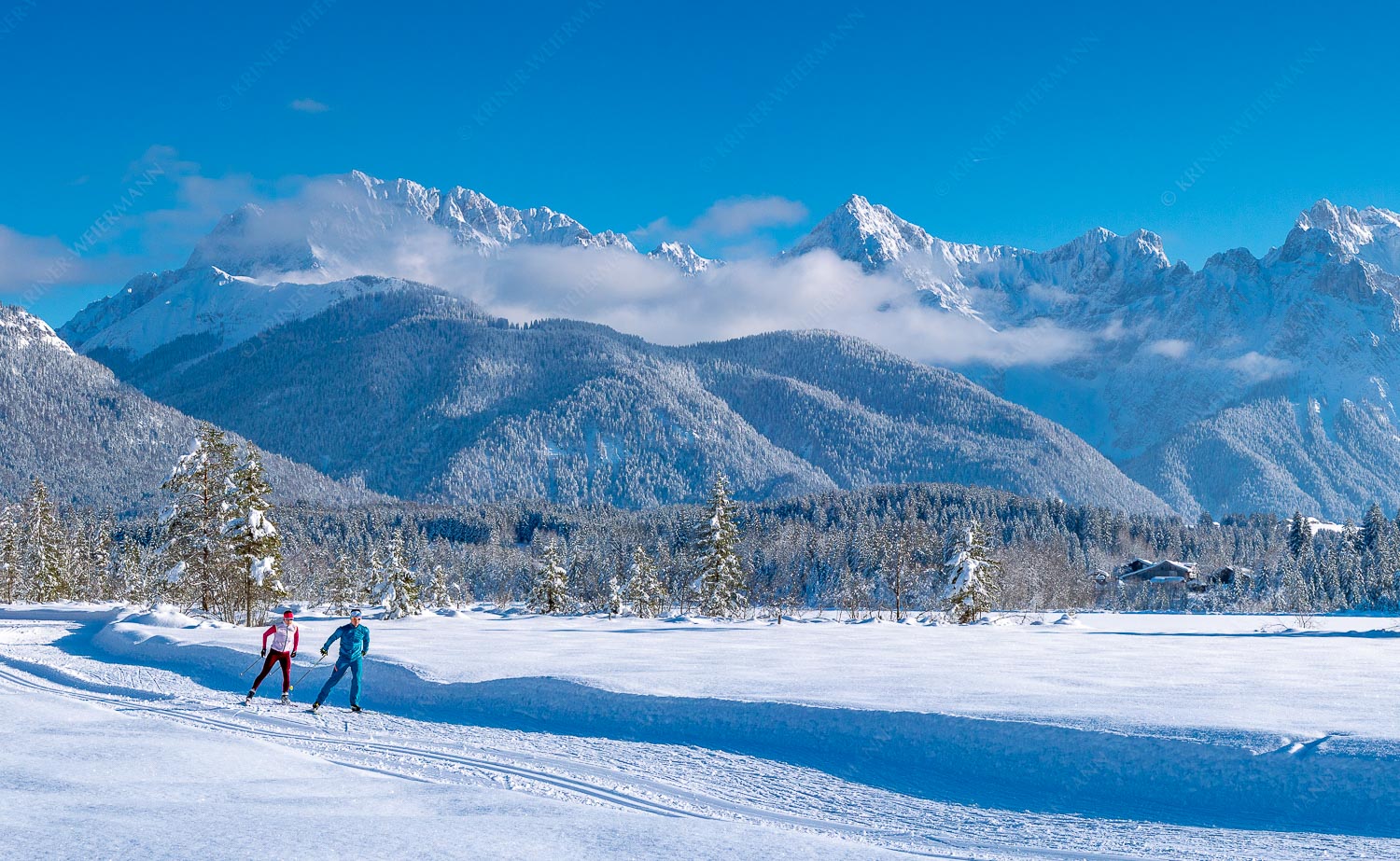 Skating auf der Barmseeloipe in Krün - Langlaufparadies - Am Barmsee - weitere Infos bei <a href="https://www.kriner-weiermann.de">Kriner-Weiermann.de</a>