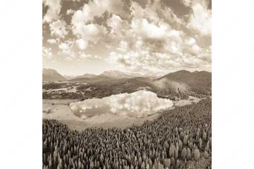 Blick über den Barmsee ins Wettersteingebirge - Lieblingssee II - Seitenverhältnis 1:1 - Luftaufnahme Barmsee mit Wetterstein - weitere Infos unter https://www.kriner-weiermann.de