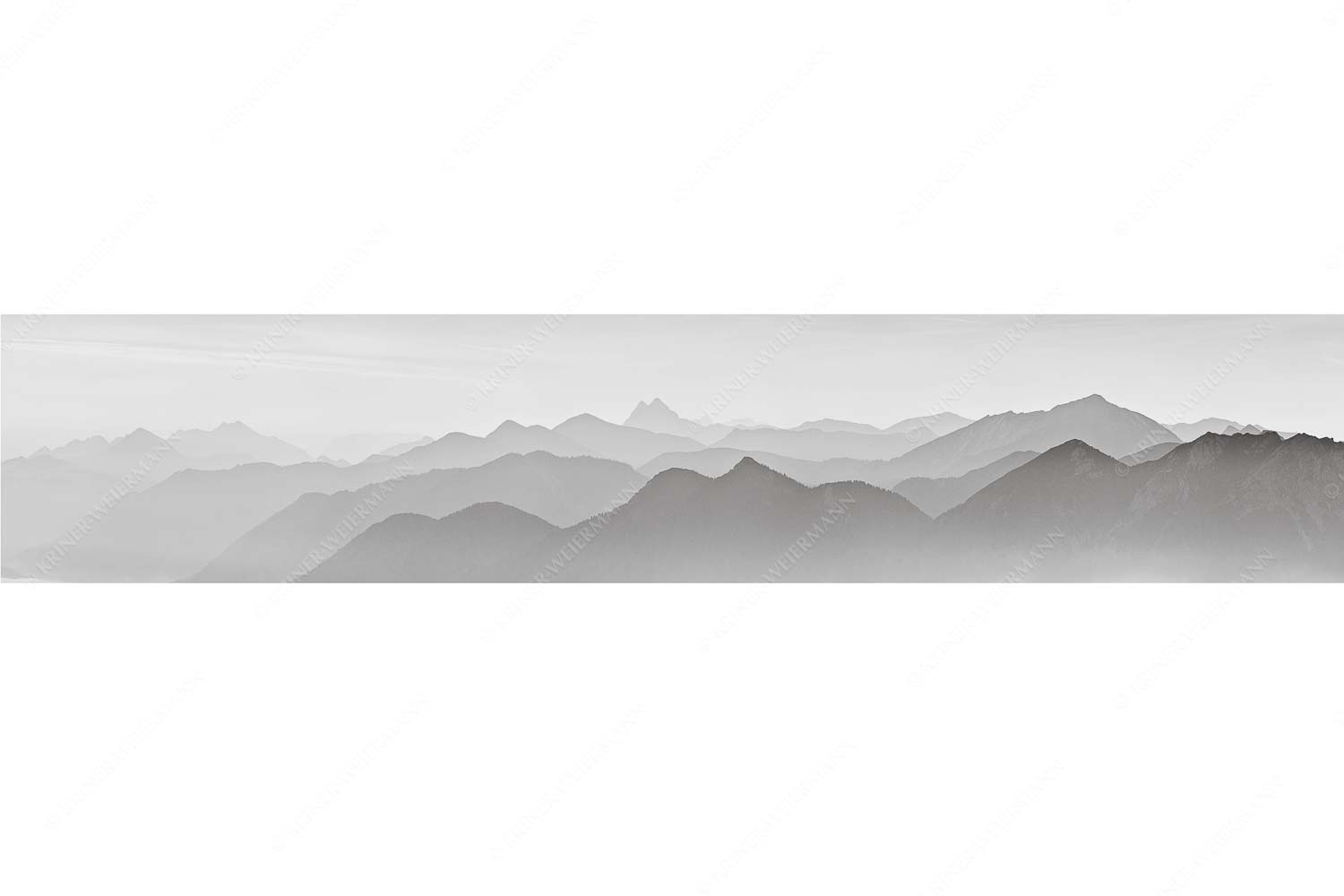 Linien – Seitenverhältnis 5:1 — Silhouetten im Soierngebirge Blick über den Wank in die Morgendämmerung
