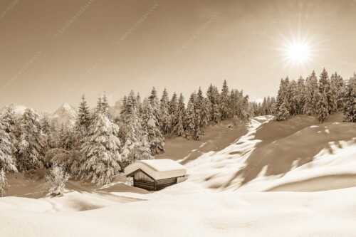 Wiesmahdstadel bei Mittenwald mit Tiefkarspitze im Karwendel im Hintergrund - Massig Schnee - Seitenverhältnis 3:2 - Stadel mit viel Schnee und Karwendel - weitere Infos unter https://www.kriner-weiermann.de
