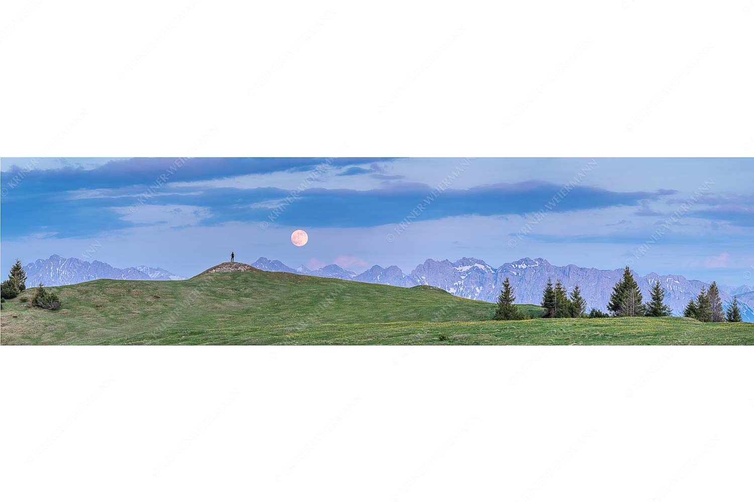 Mondfieber – Seitenverhältnis 3:1 — Vollmond über Karwendel Blick vom Wank im Estergebirge zum Vollmondaufgang über Karwendelgebirge
