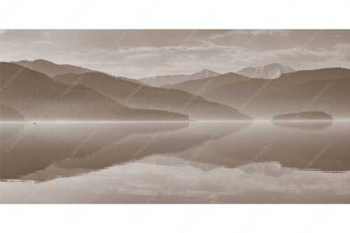 Zu allen Jahreszeiten kann man beeindruckende Stimmungen am Walchensee erleben - Morgenblau - Seitenverhältnis 2:1 - Morgenstimmung am Walchensee - weitere Infos unter https://www.kriner-weiermann.de