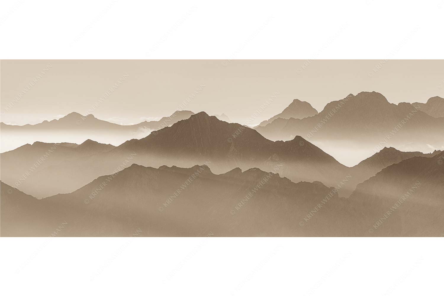 Morgenschnitt – Seitenverhältnis 2,5:1 — Silhouetten im Karwendel Klar und deutlich trennen sich die Bergketten von Soiern- und Karwendelgebirge