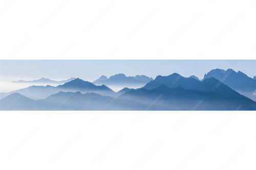 Klar und deutlich trennen sich die Bergketten von Soiern- und Karwendelgebirge - Morgenschnitt - Seitenverhältnis 5:1 - Silhouetten im Karwendel - weitere Infos unter https://www.kriner-weiermann.de