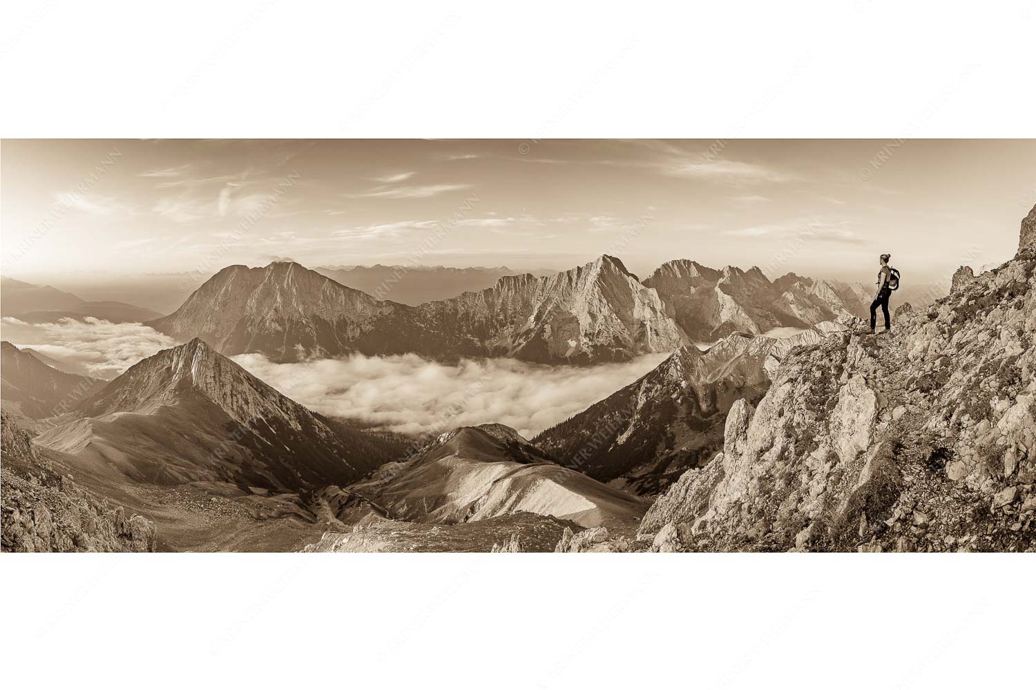 Morgenstund – Seitenverhältnis 2,5:1 — Bergwanderung Wetterstein und Mieminger Blick übers Gaistal zu den Mieminger Bergen
