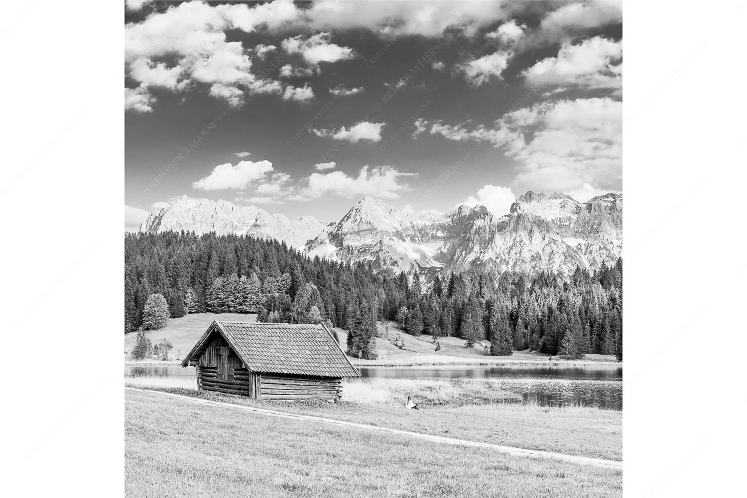 Nachlesen – Seitenverhältnis 1:1 — Geroldsee mit Wörner und Tiefkarspitze Blick über den Geroldsee zum Wörner, Tiefkar- und Westlicher Karwendelspitze