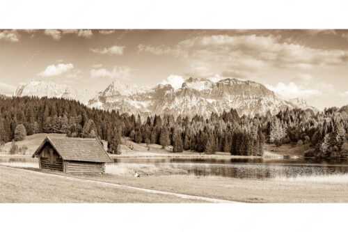 Blick über den Geroldsee zum Wörner, Tiefkar- und Westlicher Karwendelspitze - Nachlesen - Seitenverhältnis 2:1 - Geroldsee mit Wörner und Tiefkarspitze - weitere Infos unter https://www.kriner-weiermann.de