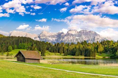 Blick über den Geroldsee zum Wörner, Tiefkar- und Westlicher Karwendelspitze - Nachlesen - Seitenverhältnis 3:2 - Geroldsee mit Wörner und Tiefkarspitze - weitere Infos unter https://www.kriner-weiermann.de