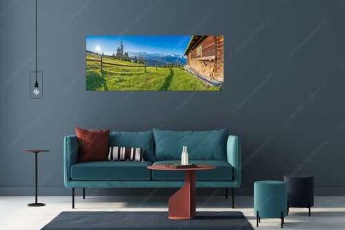 Sonnenaufgang an der Eckenhütte mit Blick zum Zugspitzmassiv - Noch ist es ruhig - Größe ca. 175x70cm, Seitenverhältnis 2,5: - Eckenhütte mit Zugspitzmassiv - weitere Infos unter https://www.kriner-weiermann.de
