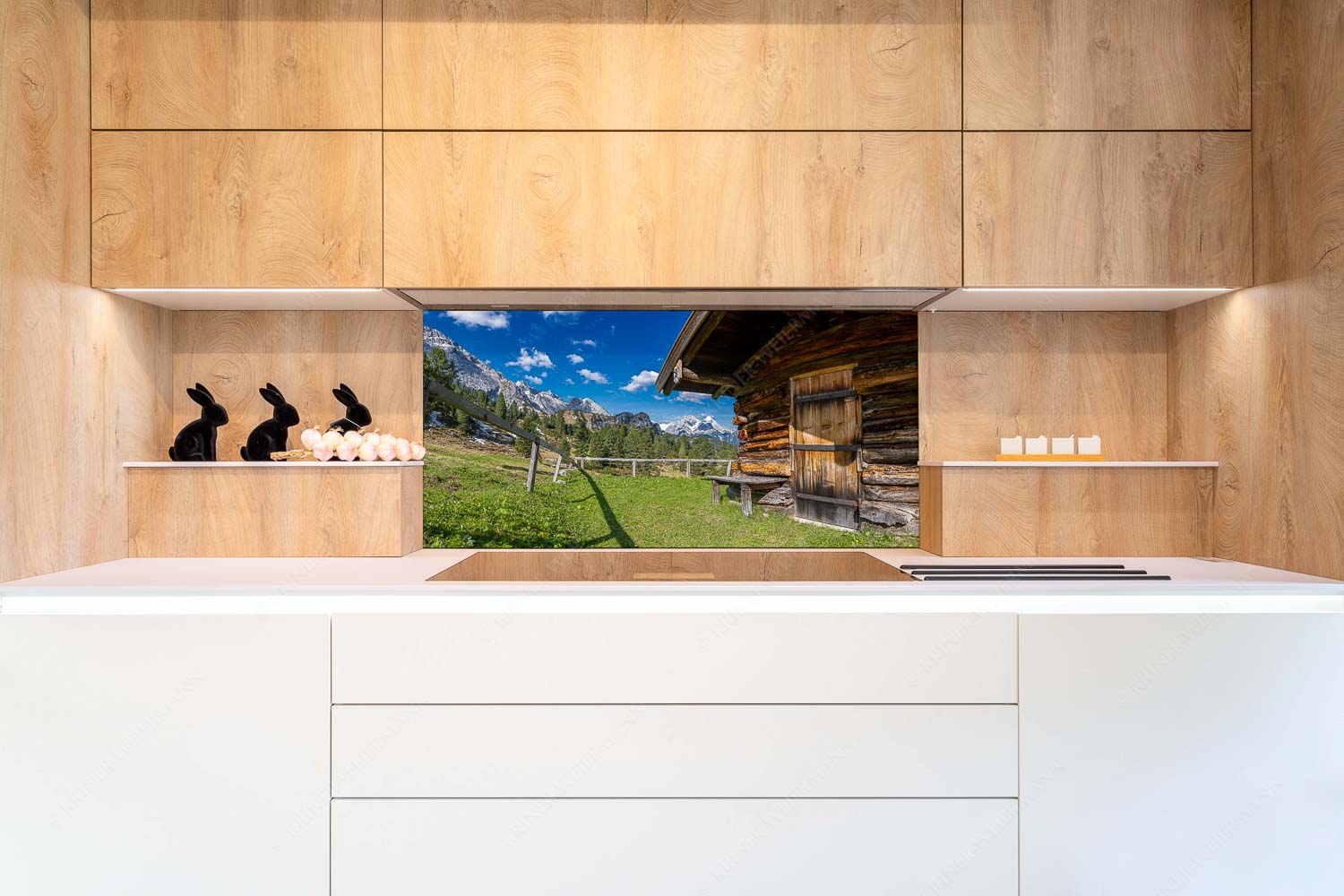 Oimhütterl – Größe ca. 120x60cm, Seitenverhältnis 2:1 — Almhütte im Wettersteingebirge Kleine Almhütte auf der Wetterstein-Nordseite mit Blick auf das Alpsitzmassiv - Oimhütterl - Größe ca. 120x60cm, Seitenverhältnis 2:1 - Almhütte im Wettersteingebirge - weitere Infos unter https://www.kriner-weiermann.de