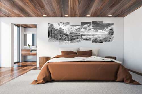 Es hat nocheinmal geschneit in den Bergen rund um den Kochelsee - Perlmutt - 6er Split, Größe ca. 280x112cm, Seitenverhältnis 2,5:1 - Winterstimmung über Kochelsee - weitere Infos unter https://www.kriner-weiermann.de