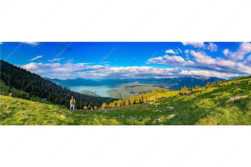 Blick über den Walchensee in die Bayrischen Voralpen - Rauskommen - Seitenverhältnis 3:1 - Berwanderung am Simetsberg mit Walchensee - weitere Infos unter https://www.kriner-weiermann.de