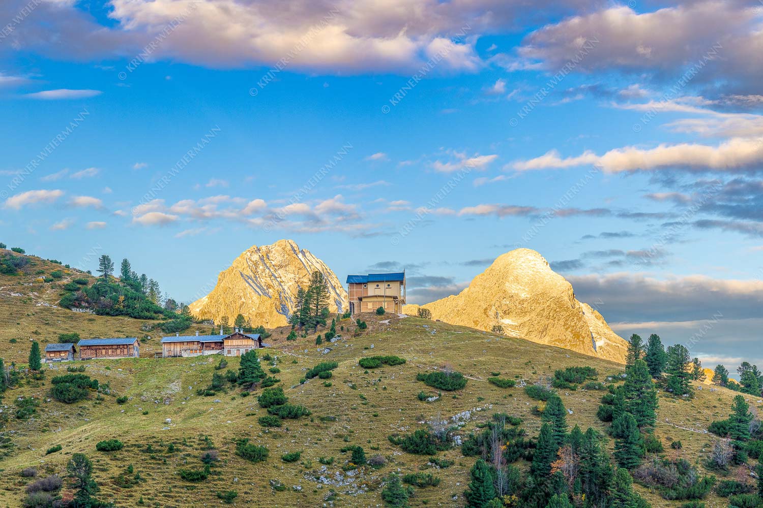 Residenz – Seitenverhältnis 3:2 — Schachensschloß mit Hochblassen und Alpspitze Blick über Schachensschloß zum Hochblassen und Alpspitze bei Sonnenaufgang
