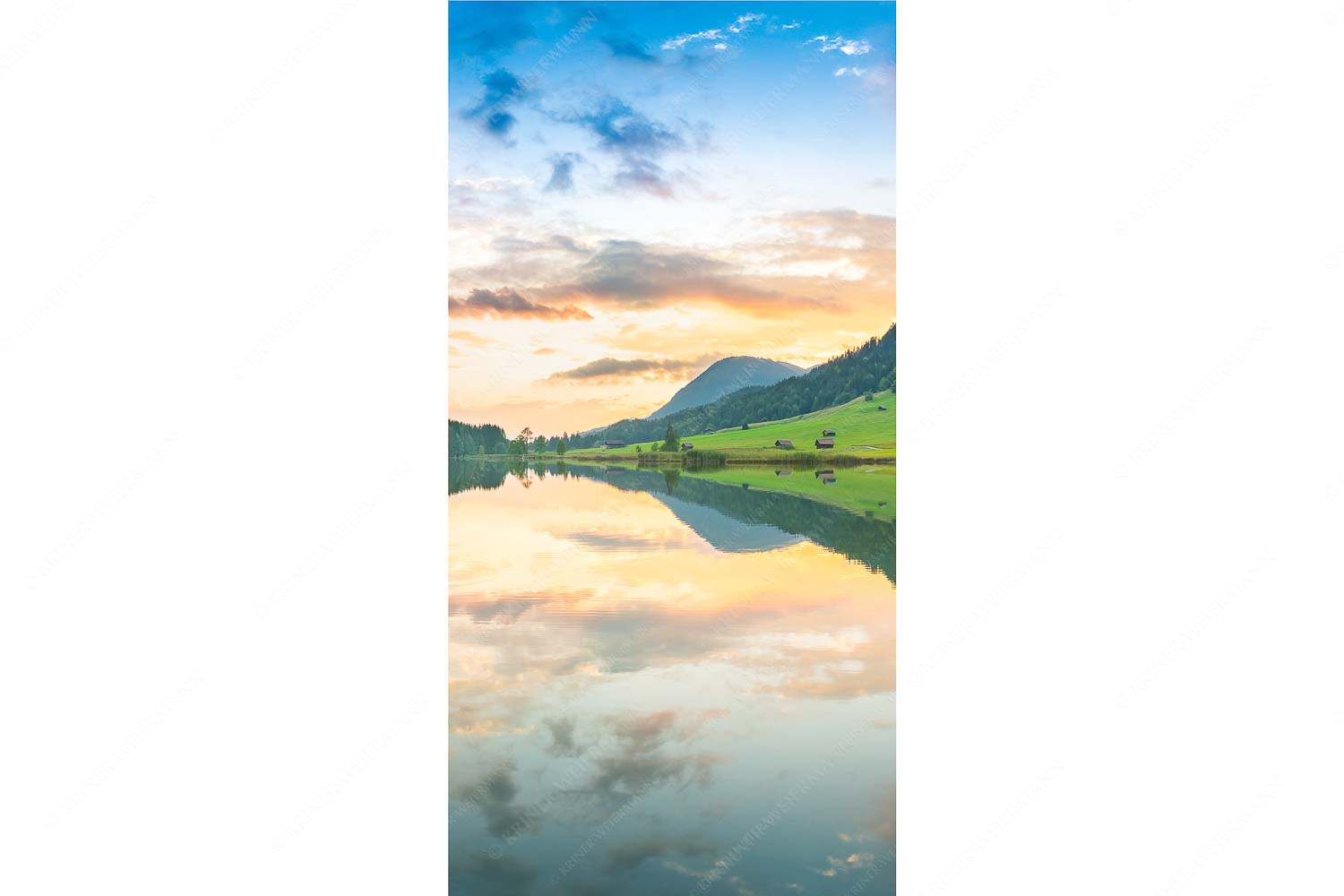 Blick über den Geroldsee in den Sonnenuntergang am Estergebirge - Ruhige Wasser - Seitenverhältnis 1:2 - Geroldsee mit Wank - weitere Infos unter https://www.kriner-weiermann.de