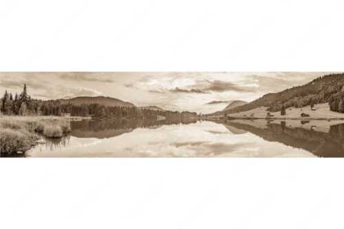 Blick über den Geroldsee in den Sonnenuntergang am Estergebirge - Ruhige Wasser - Seitenverhältnis 4:1 - Geroldsee mit Wank - weitere Infos unter https://www.kriner-weiermann.de