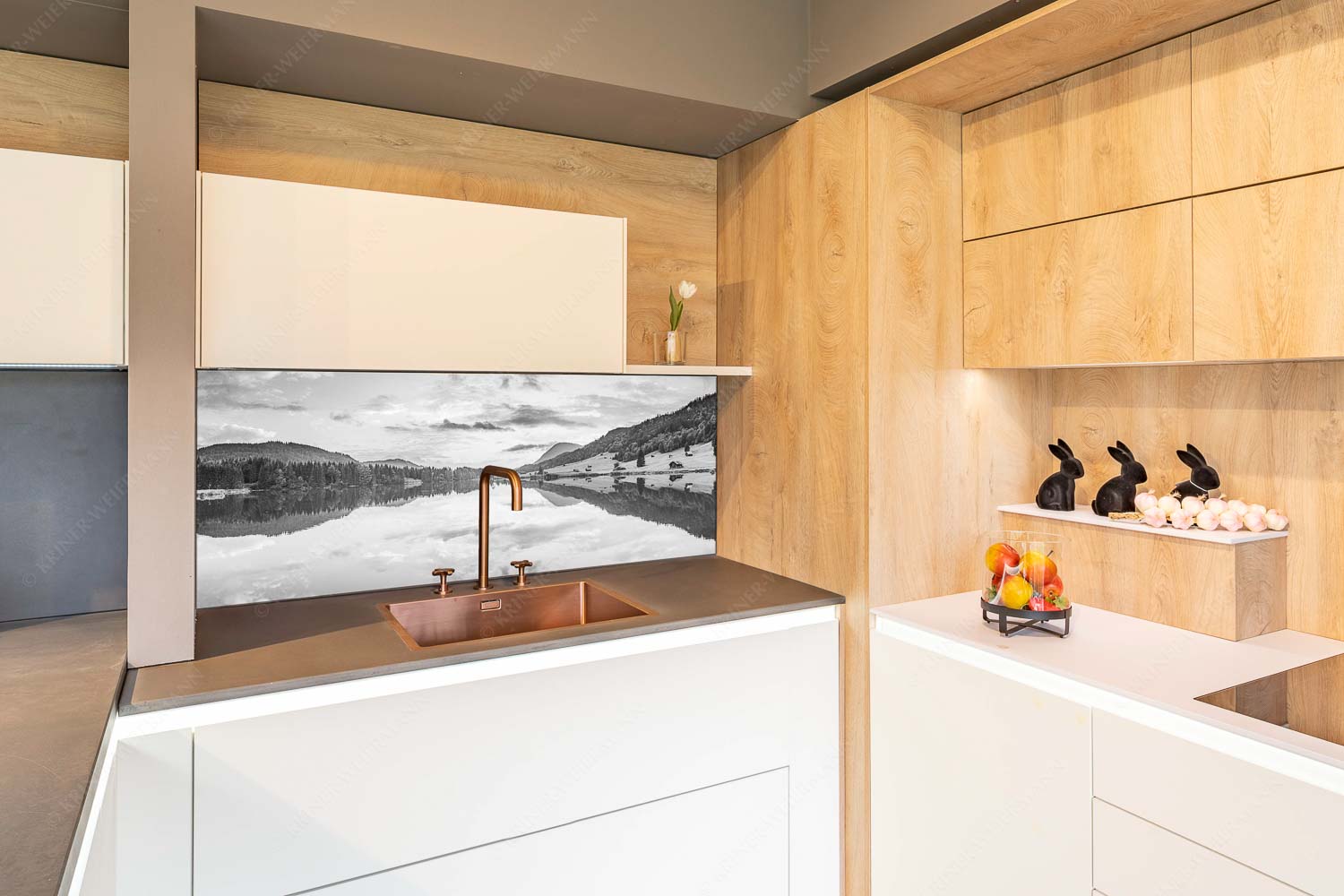 Ruhige Wasser – Größe ca. 150x60cm, Seitenverhältnis 2,5:1 — Geroldsee mit Wank Blick über den Geroldsee in den Sonnenuntergang am Estergebirge - Ruhige Wasser - Größe ca. 150x60cm, Seitenverhältnis 2,5:1 - Geroldsee mit Wank - weitere Infos unter https://www.kriner-weiermann.de