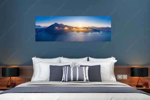 Sonnenaufgang über Sachenbach am Walchensee - Sachenbach - Größe ca. 180x60cm, Seitenverhältnis 3:1 - Jochberg am Walchensee - weitere Infos unter https://www.kriner-weiermann.de