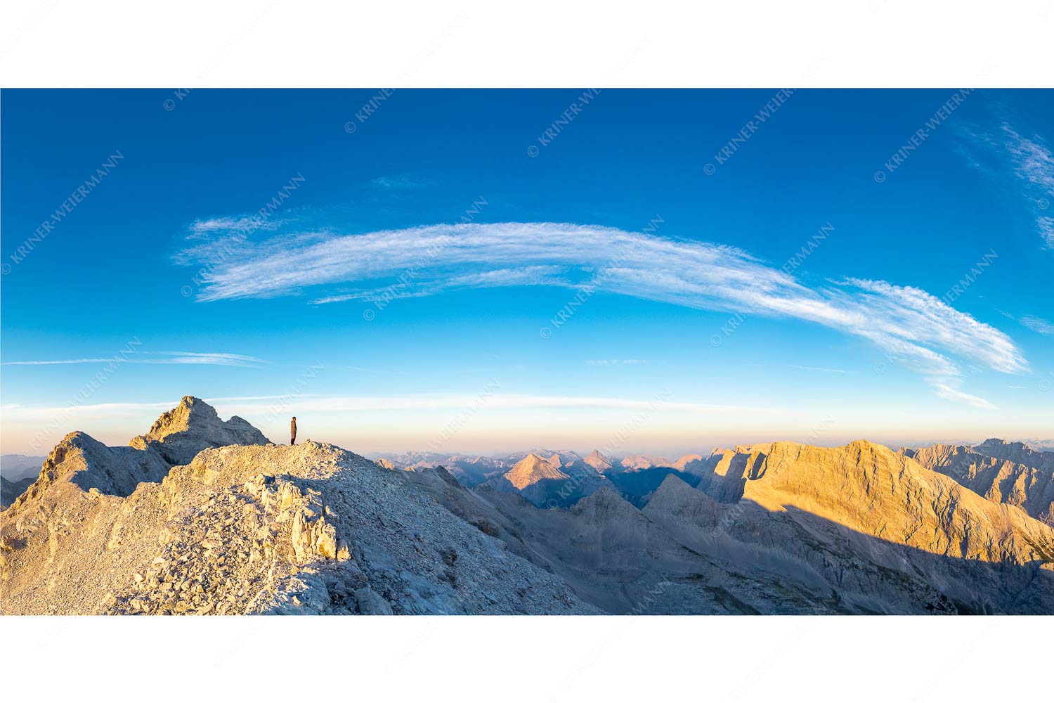 Sägezahn – Seitenverhältnis 2:1 — Kaltwasserkarspitze im Karwendel Blick von Sägezahn zur den Sonnenspitzen im Karwendelgebirge