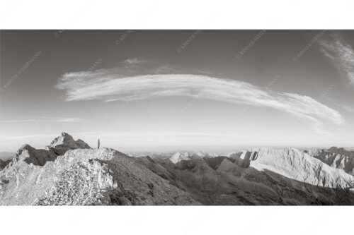 Blick von Sägezahn zur den Sonnenspitzen im Karwendelgebirge - Sägezahn - Seitenverhältnis 2:1 - Kaltwasserkarspitze im Karwendel - weitere Infos unter https://www.kriner-weiermann.de