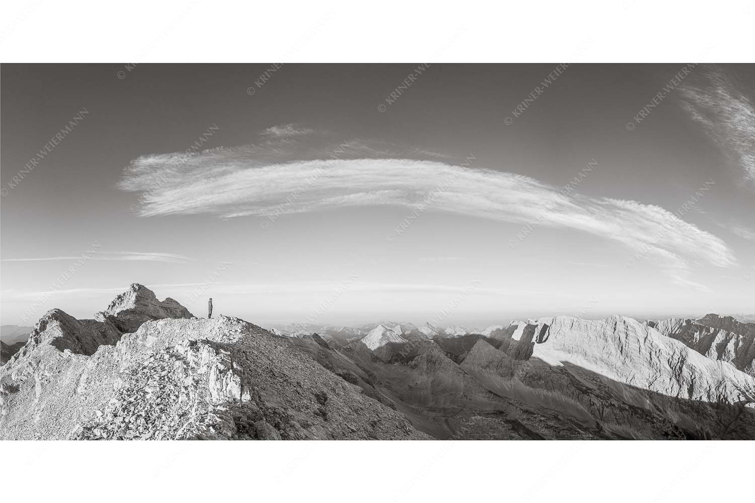 Sägezahn – Seitenverhältnis 2:1 — Kaltwasserkarspitze im Karwendel Blick von Sägezahn zur den Sonnenspitzen im Karwendelgebirge