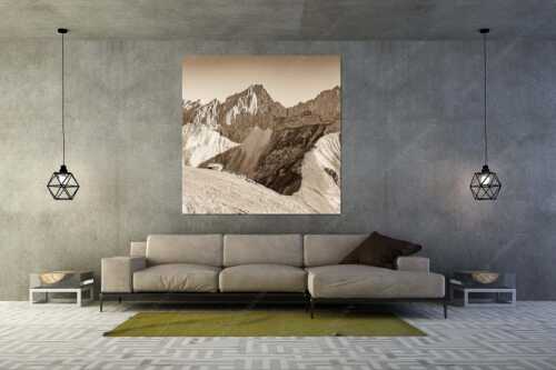 Bergschafe an der Erinnerungshütte mit Oberreintalschrofen und Scharnitzspitze im Wettersteingebirge - Scharnitzjoch - Größe ca. 160x160cm, Seitenverhältnis 1:1 - Schafe mit Erinnerungshütte im Wetterstein - weitere Infos unter https://www.kriner-weiermann.de