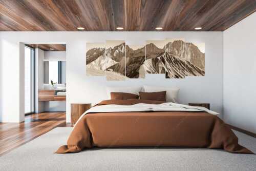 Bergschafe an der Erinnerungshütte mit Oberreintalschrofen und Scharnitzspitze im Wettersteingebirge - Scharnitzjoch - 6er Split, Größe ca. 280x112cm, Seitenverhältnis 2,5:1 - Schafe mit Erinnerungshütte im Wetterstein - weitere Infos unter https://www.kriner-weiermann.de